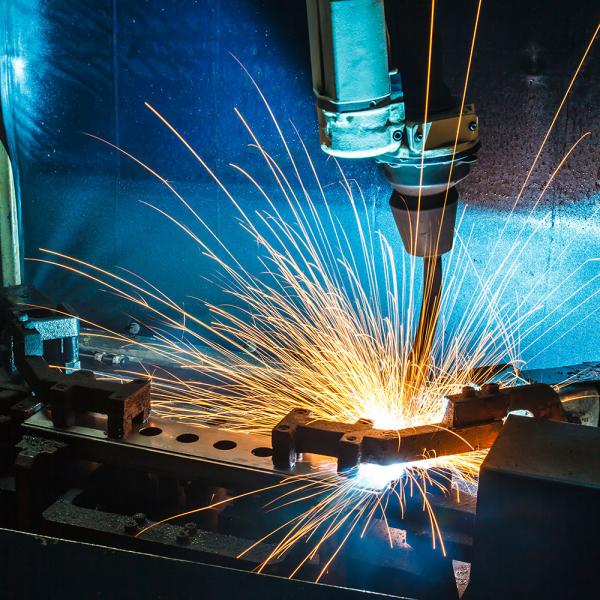 Heavy manufacturing robot welding